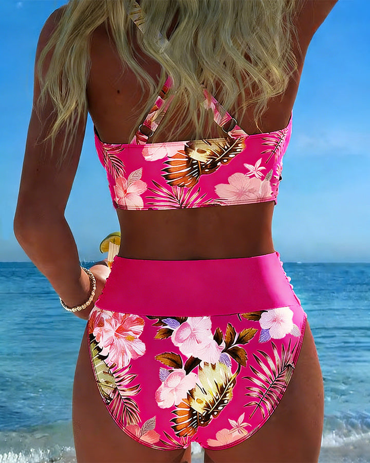 Bikini Floral con Detalles en Contraste y Corte Elegante