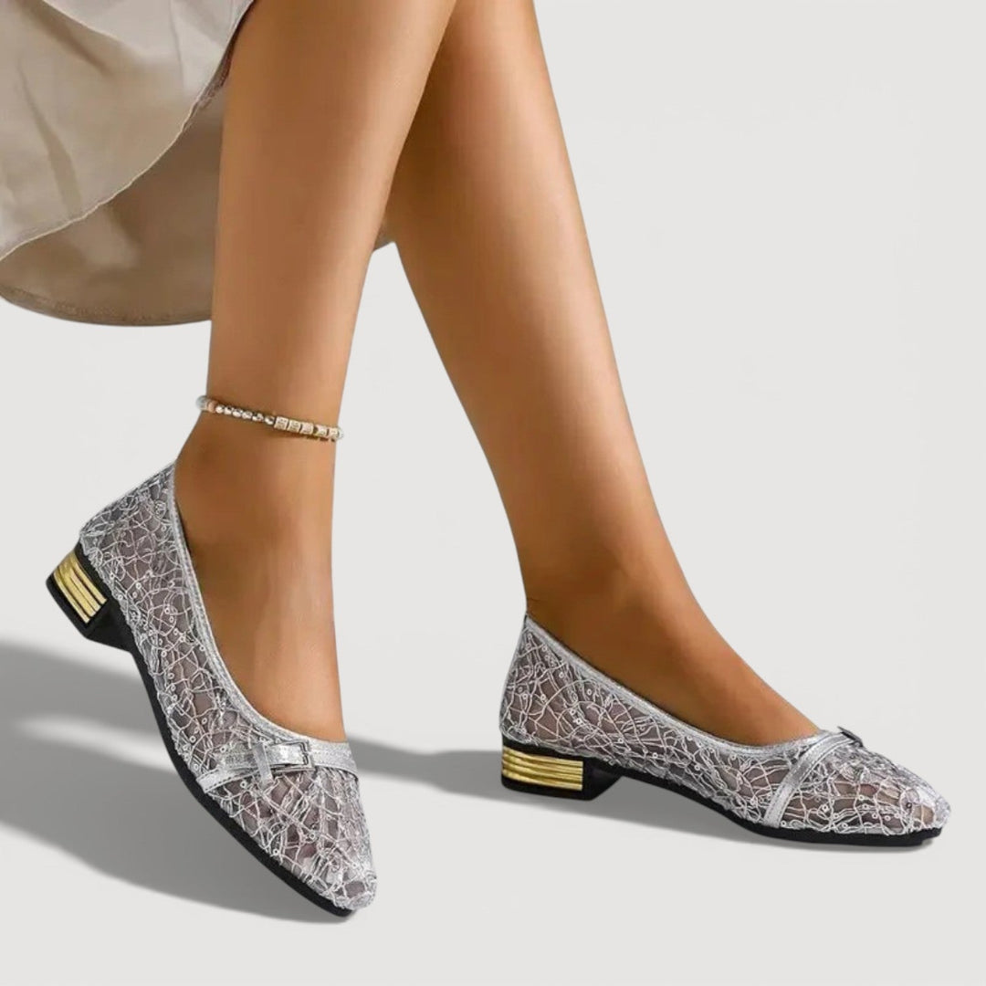 LAINE – Zapatillas casual de tacón bajo
