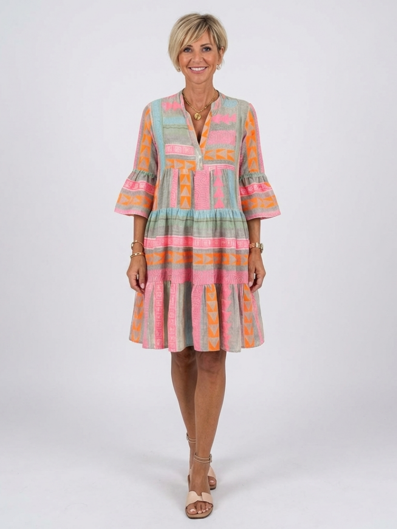 Maelle | Vestido con cuello en V y estampado geométrico, hasta la rodilla" 

Rewritten: "Maelle | Vestido con cuello en V y diseño geométrico, hasta la rodilla
