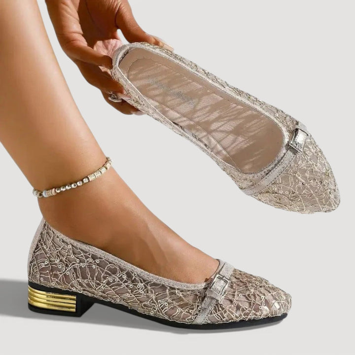 LAINE – Zapatillas casual de tacón bajo