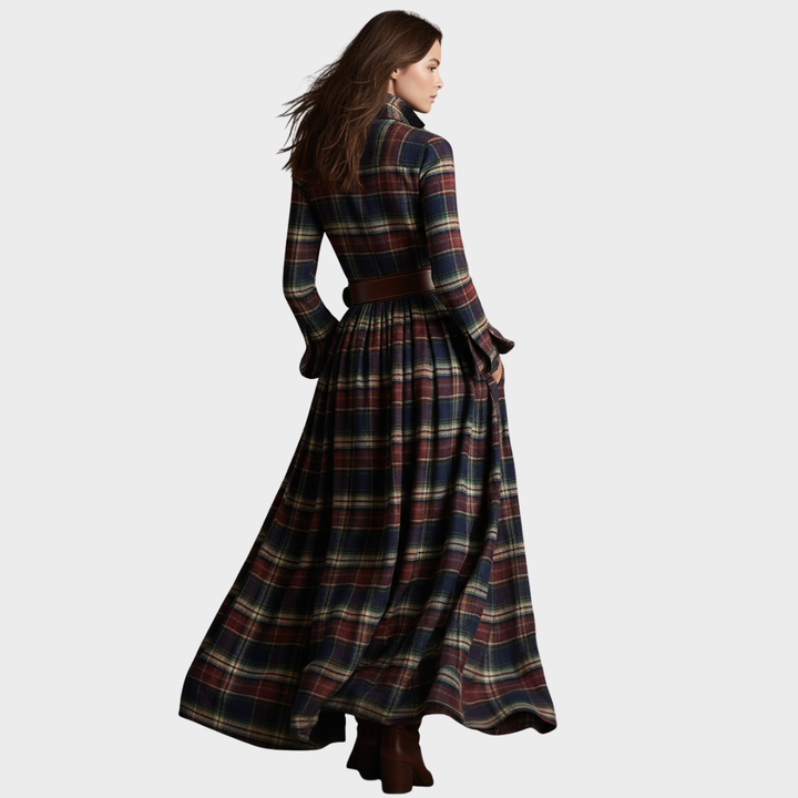 Vestido maxi étnico retro – diseño de cuadros marrones con cuello clásico