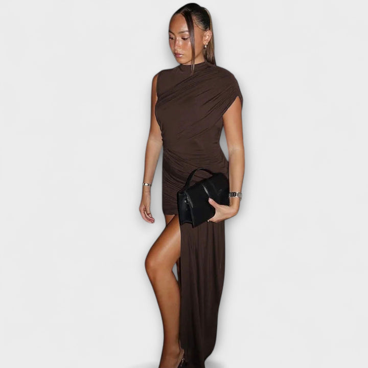 Lila - vestidos ajustados y con estilo con escote redondo y volantes