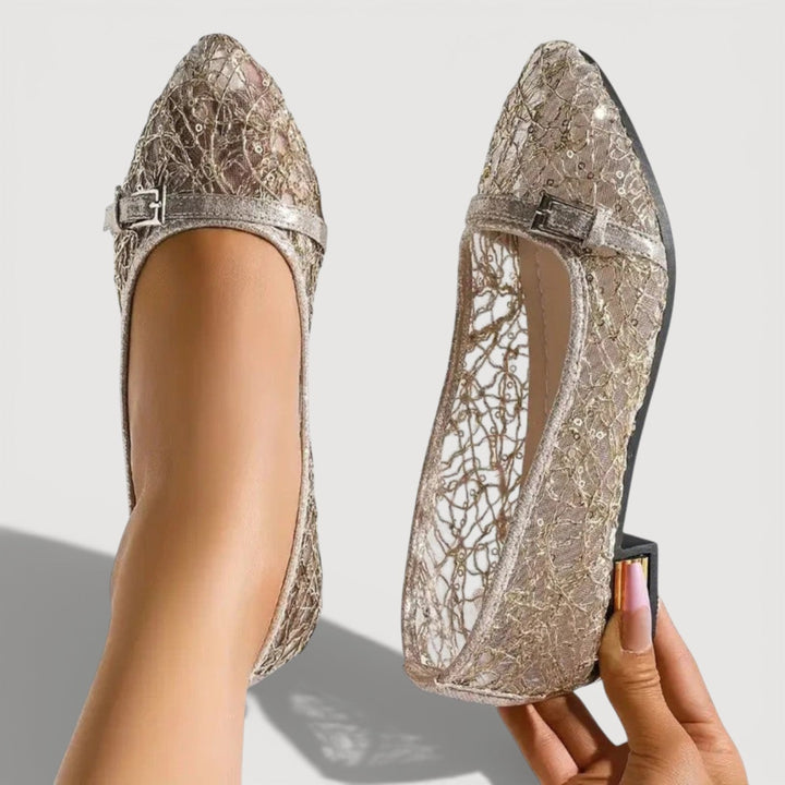 LAINE – Zapatillas casual de tacón bajo