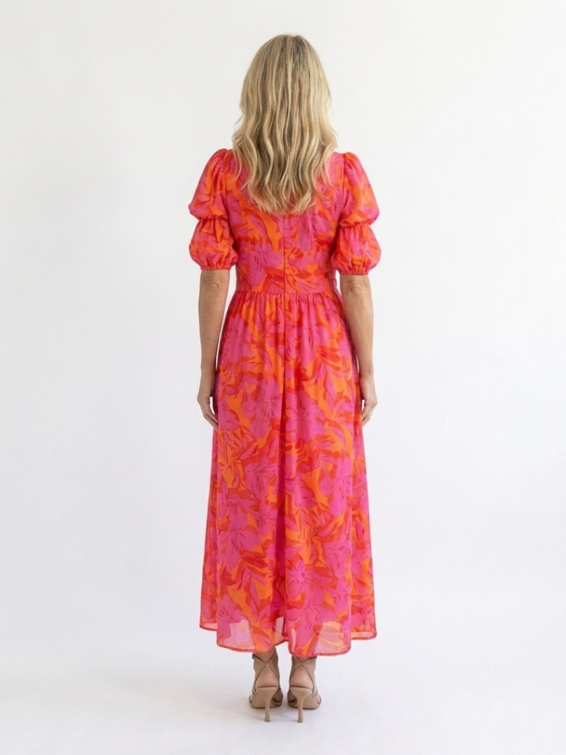 Willow | Vestido Midi Floral con Escote en V y Mangas Abullonadas" can be rewritten as:

"Willow | Vestido Midi Floral con Escote en V y Mangas Abullonadas Elegantes