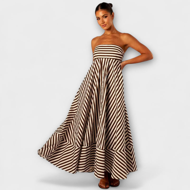 Vestido maxi Nocturnal Charm con volantes