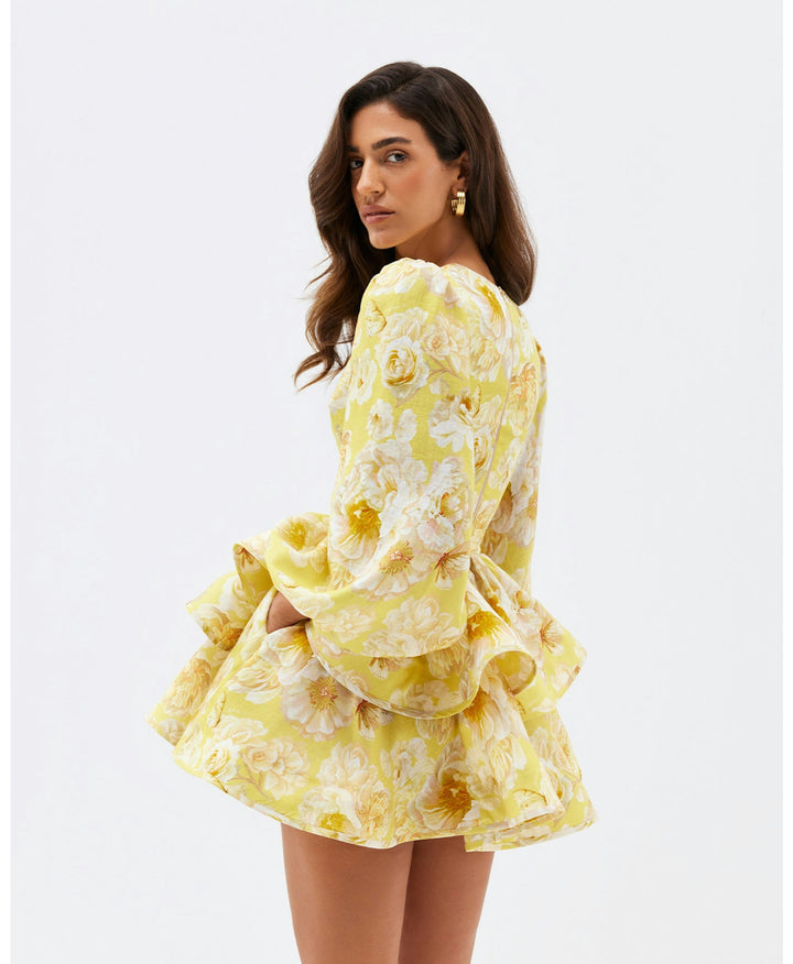 Raelynn - Vestido Corto Floral con Detalles de Volantes