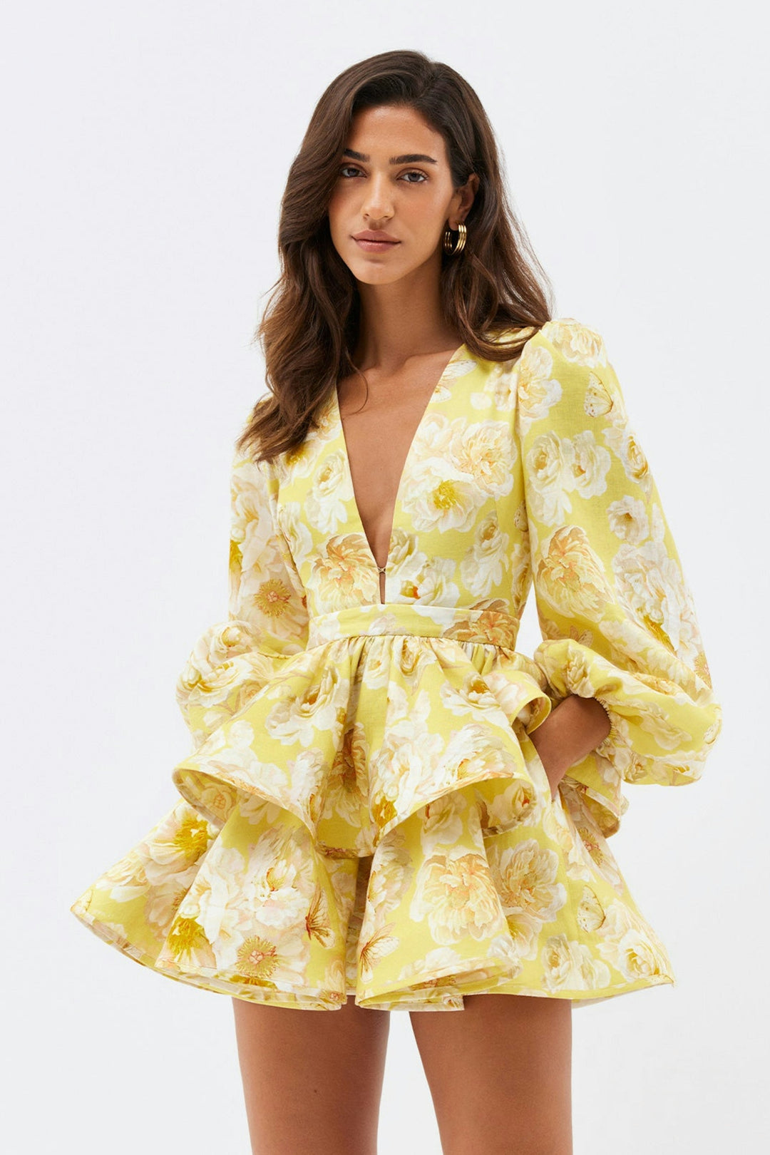 Raelynn - Vestido Corto Floral con Detalles de Volantes