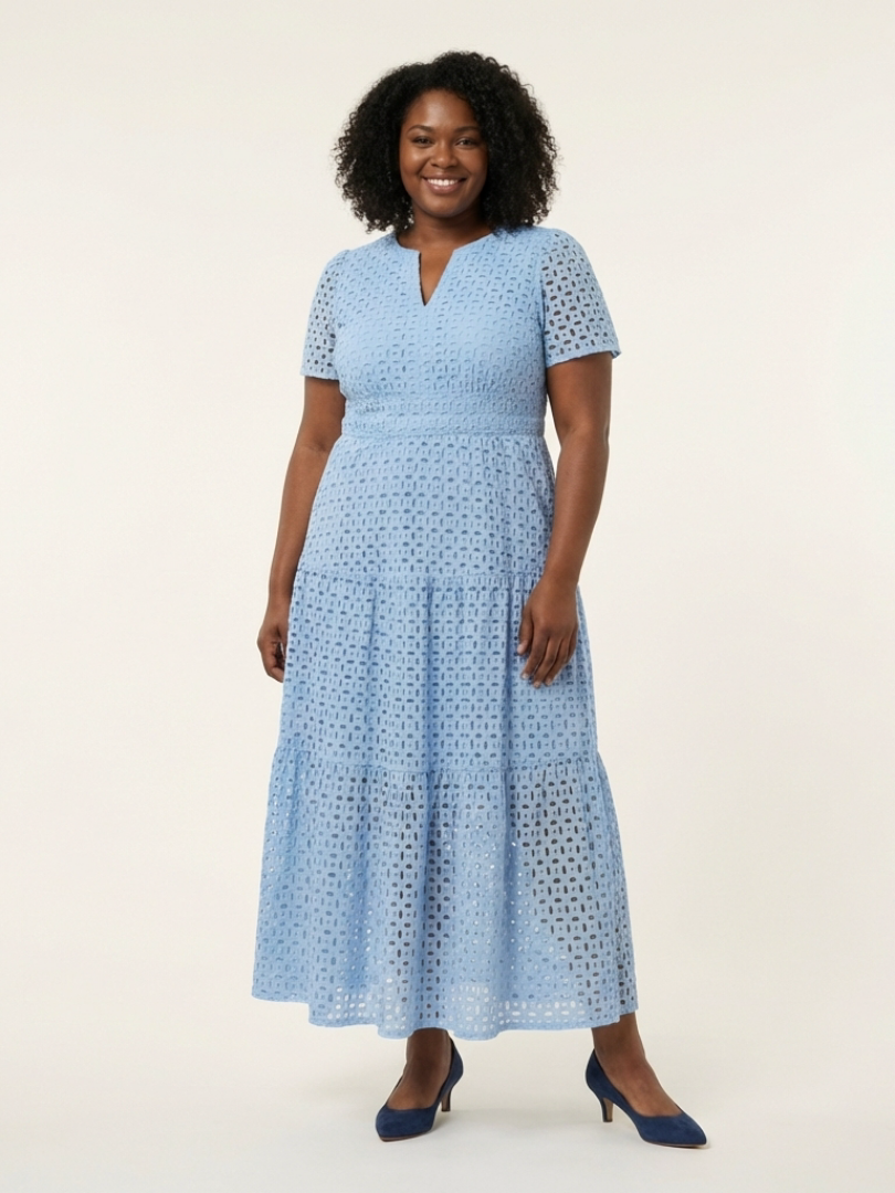 "Brielle | Vestido midi de tirantes cortos con escote en V" se puede reescribir como: "Brielle | Vestido midi de tirantes cortos y escote en V".