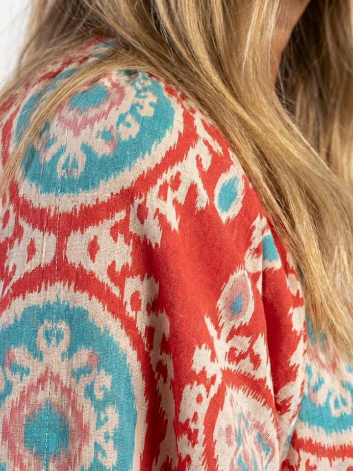 Zaria | Vestido midi de manga corta con escote en V y diseño de paisley