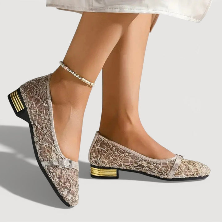 LAINE – Zapatillas casual de tacón bajo