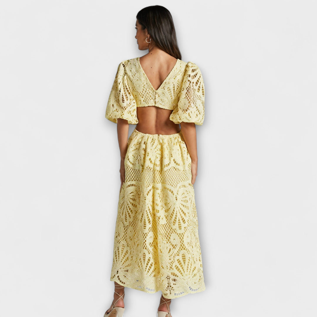 Vestidos elegantes con detalles delicados