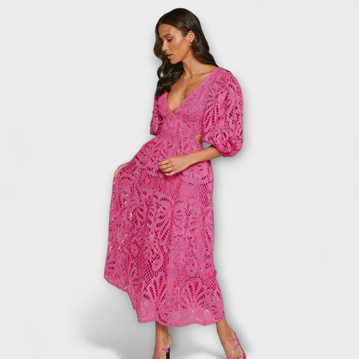 Vestidos elegantes con detalles delicados