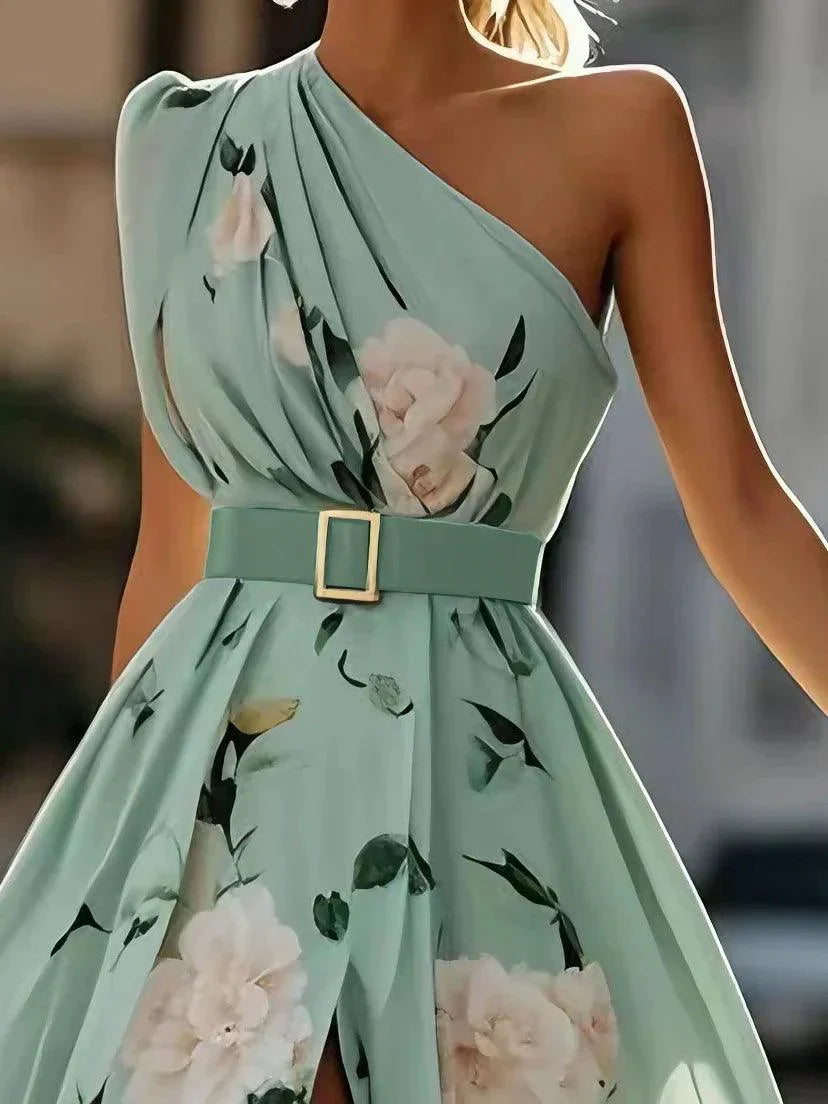 "Sella - Vestido Maxi de Chifón A-Line con Un Hombro Fruncido" puede reescribirse como:

"Sella - Vestido Maxi de Chifón A-Line con Un Solo Hombro y Detalle Fruncido
