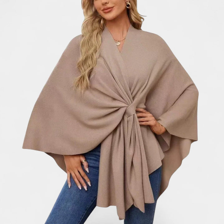 Daniela – Chaqueta elegante de caída suave con lazo