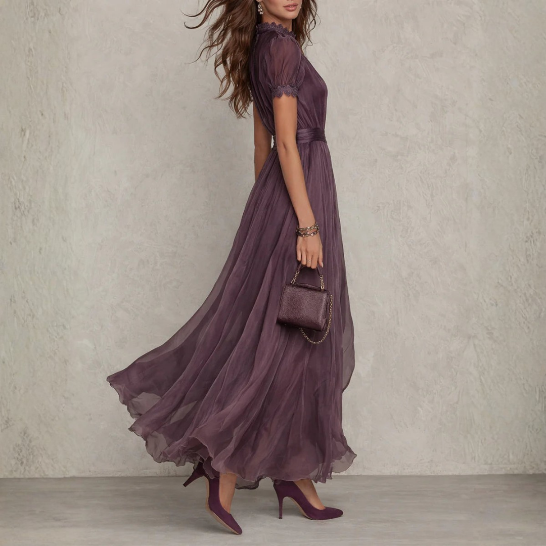 Celeste | Elegante Vestido Maxi de Gasa con Encaje