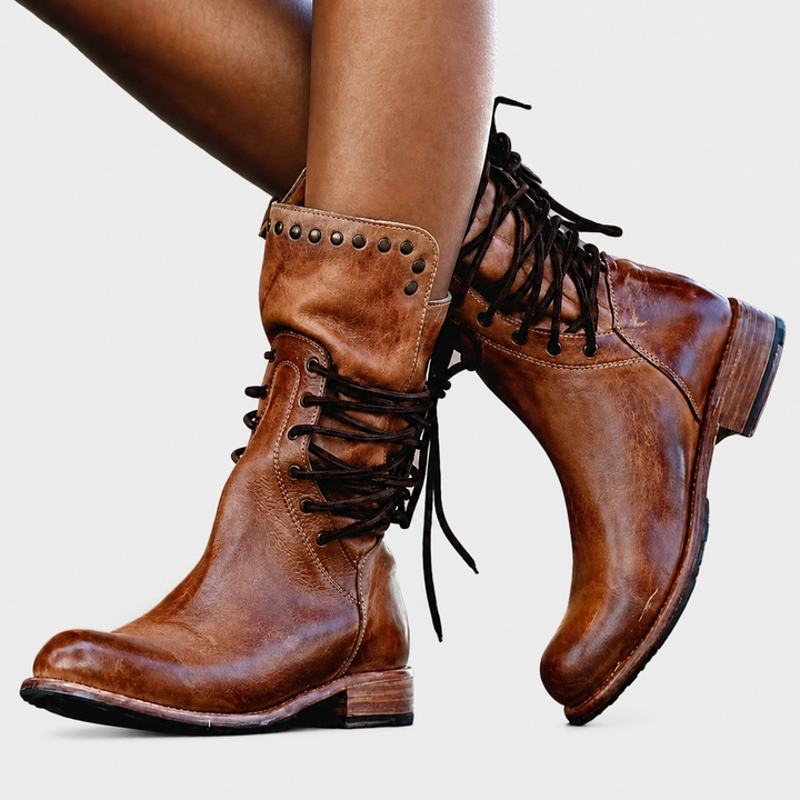 Nova™ | Botines moteros con cordones cruzados y forro polar