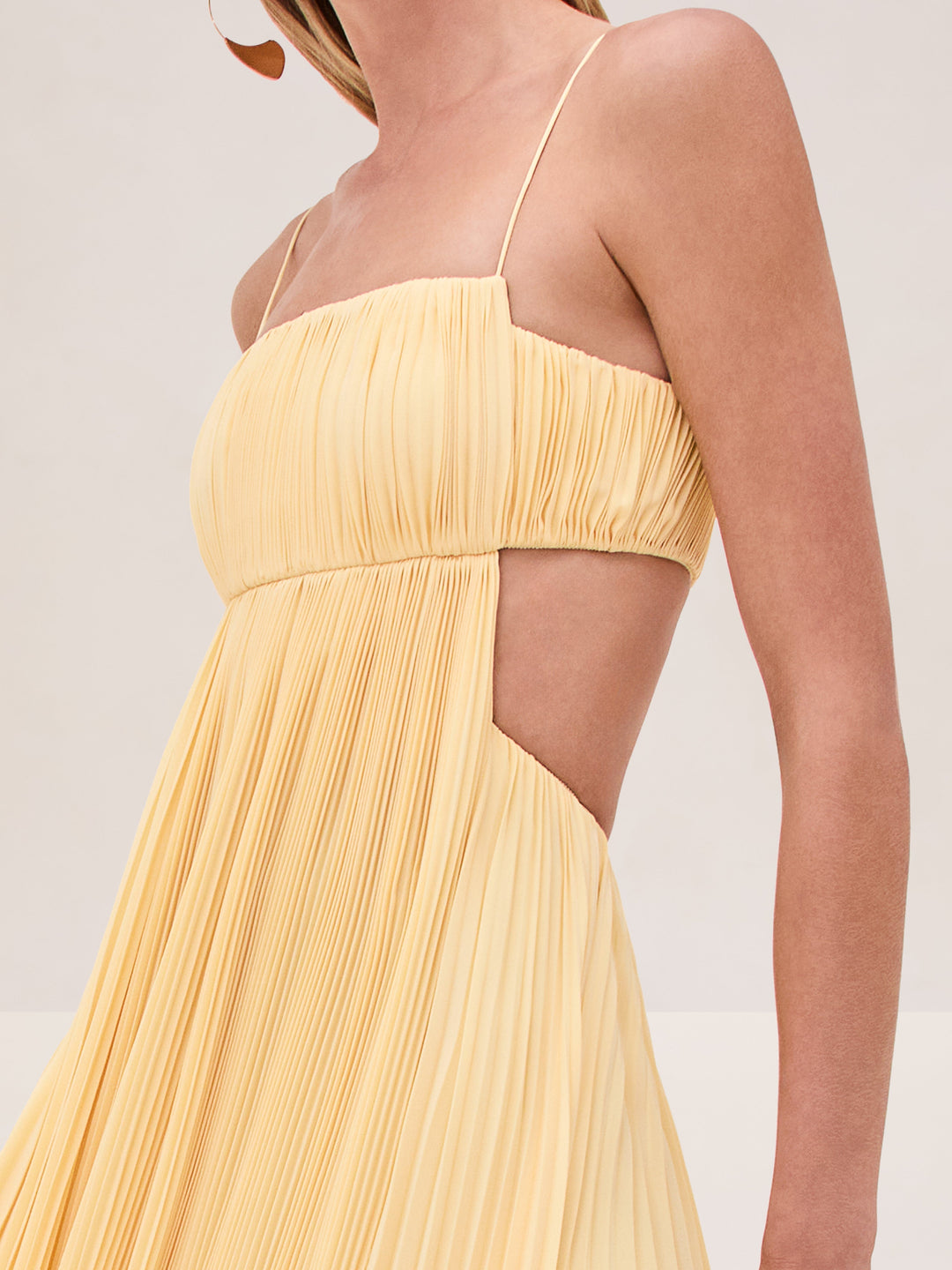 Varranza - Vestido maxi de corte A con cintura plisada y diseño elegante