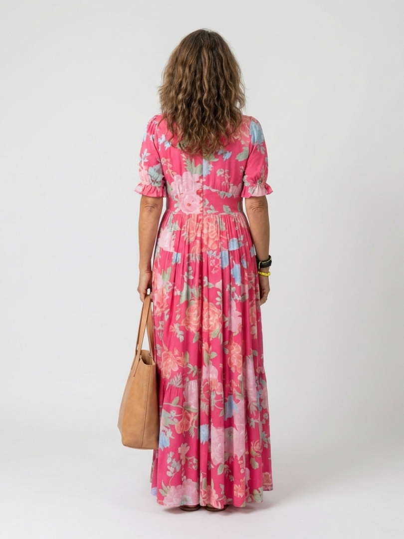Ione | Vestido Midi Floral Sin Mangas con Escote en V" puede reescribirse como:

"Ione | Vestido Midi Floral Sin Mangas con Escote en Forma de V