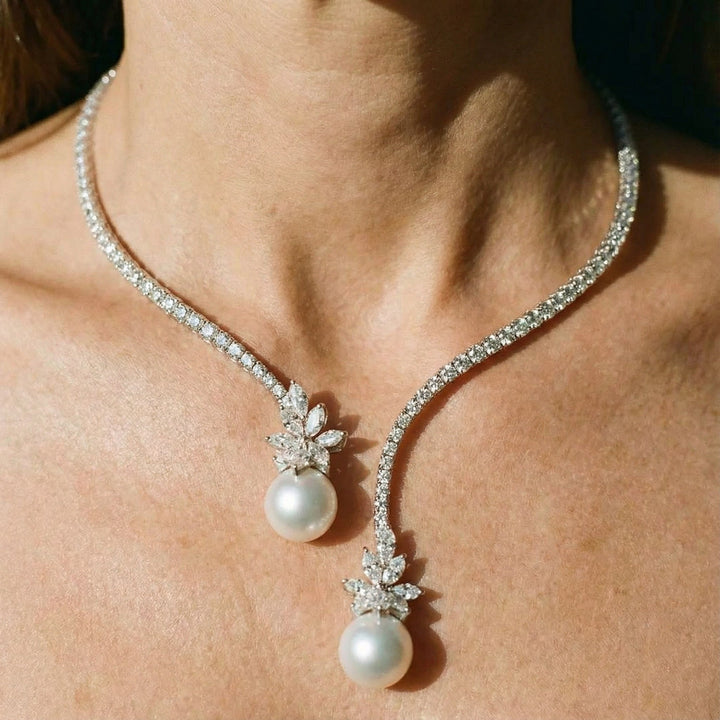 Collar de perlas elegante y brillante en plata