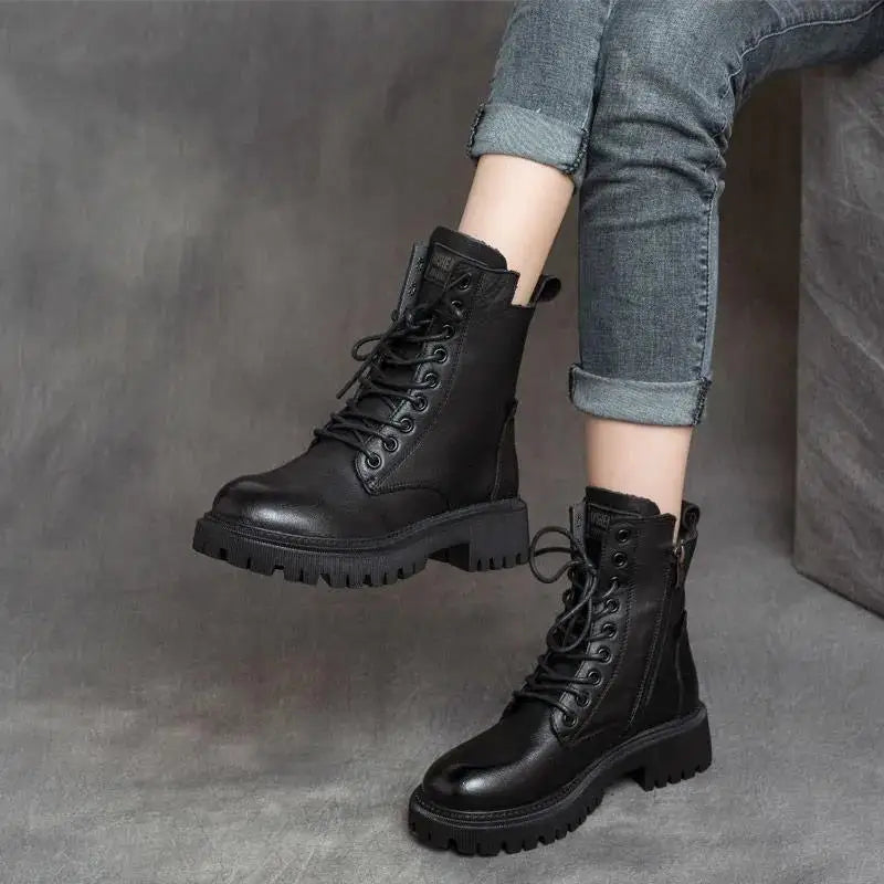 Adriana™ | Botines de cuero negro de diseño elegante