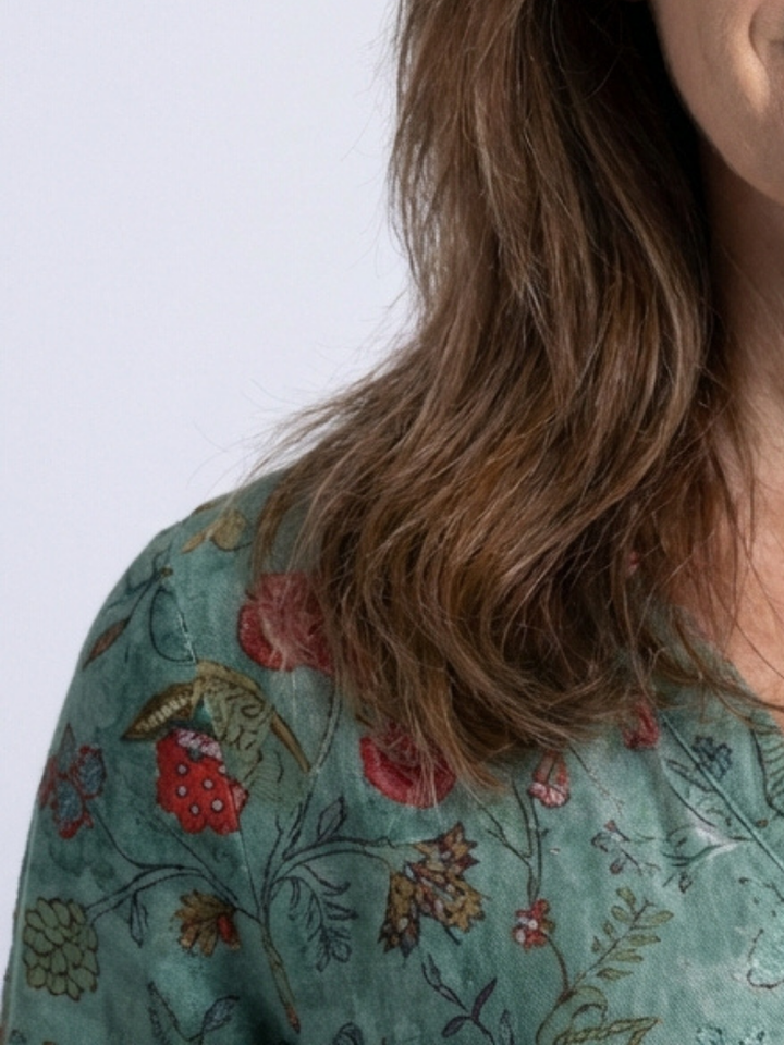 Marina | Vestido Maxi Floral con Escote en V y Mangas Tres Cuartos
