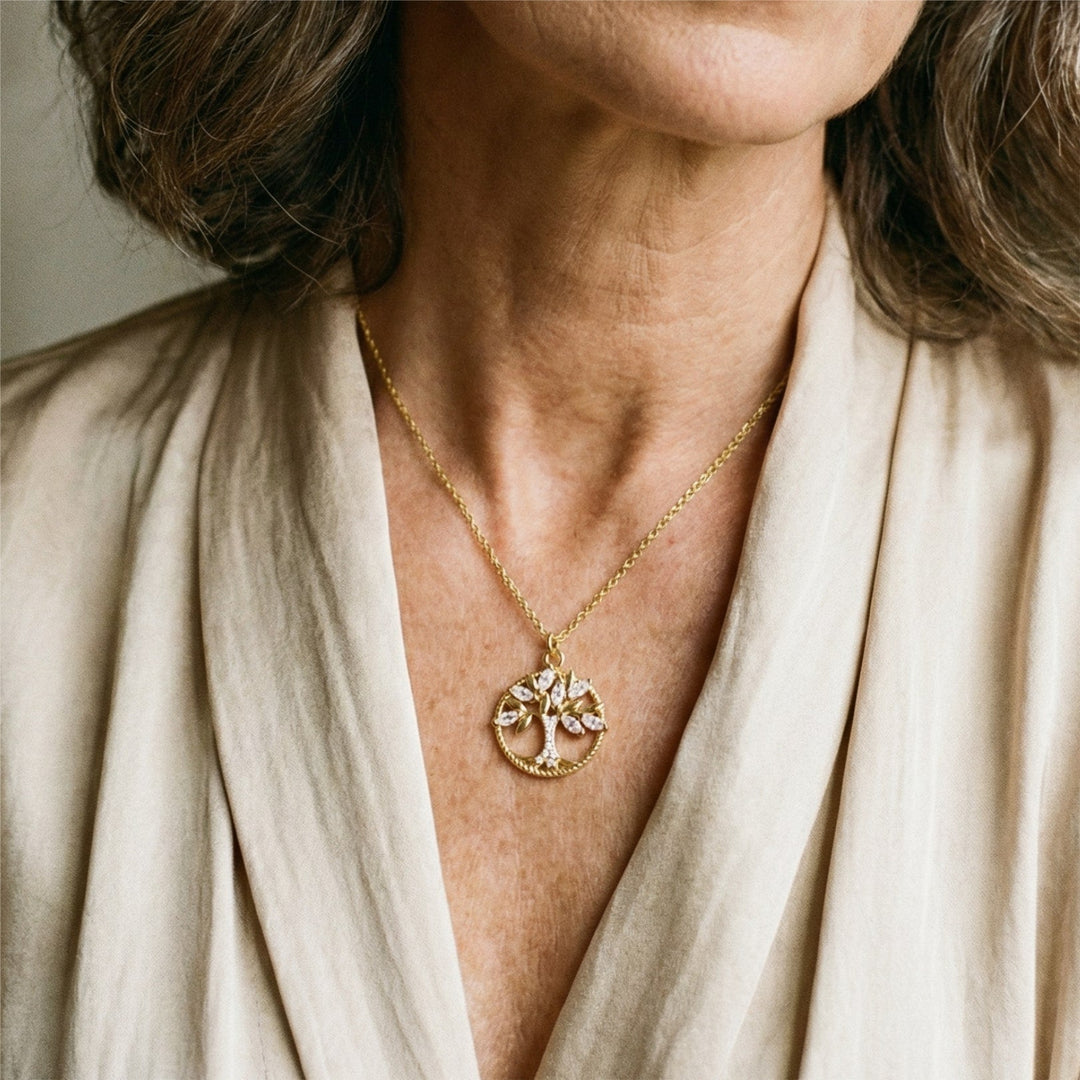 Collar del Árbol de la Vida con Circonita en Oro