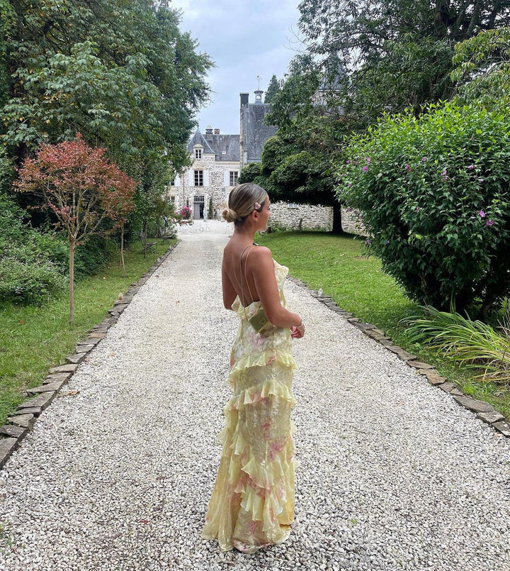 Olivia | Vestido maxi floral con volantes y espalda abierta