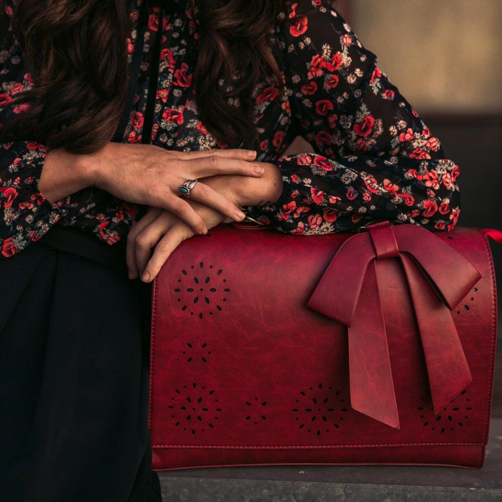 Bernadette – Satchel con Lazo