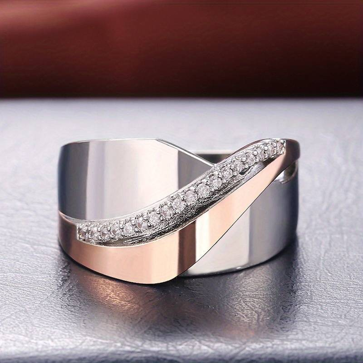Anillo vintage en oro rosado y plata con zircón