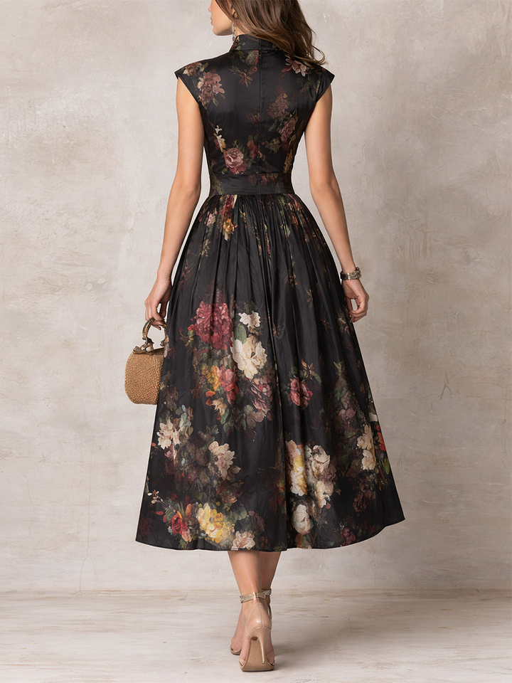 Rosie - Vestido Midi de Satén Plisado con Escote Keyhole en Negro