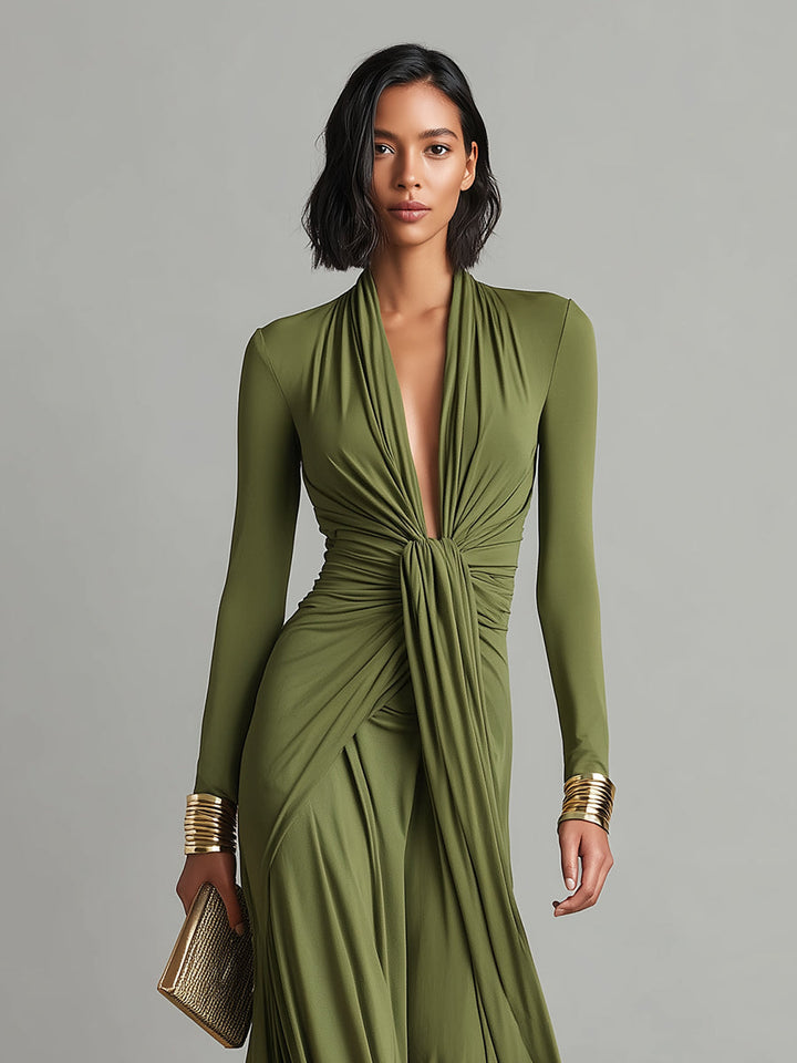 Maxivestido de seda verde oliva con escote en V