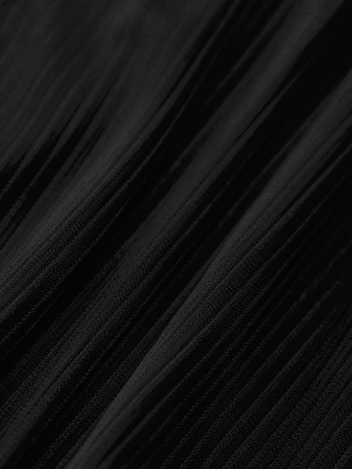 Top de Bikini Negro con Espalda Descubierta y Detalle Retorcido