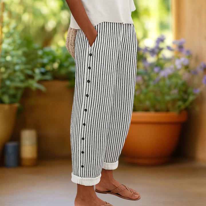Sylvia™ | Pantalones de rayas con botones elegantes