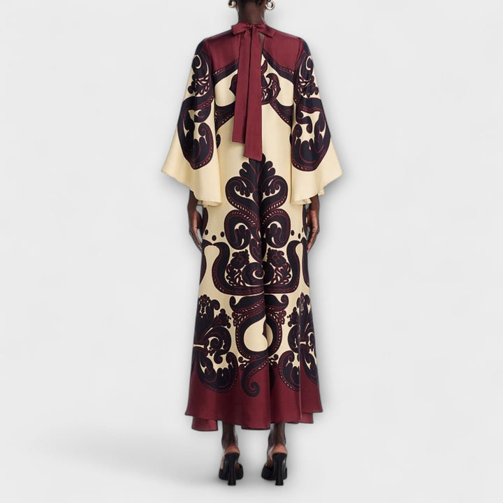 Lucy - Impresionantes vestidos maxi con estampado granate para un look elegante sin esfuerzo