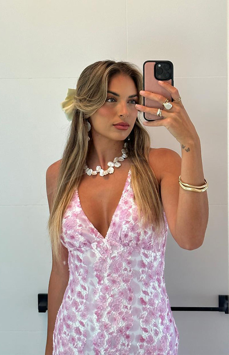 Farida - Vestido Maxi de Encaje en Color Rosa