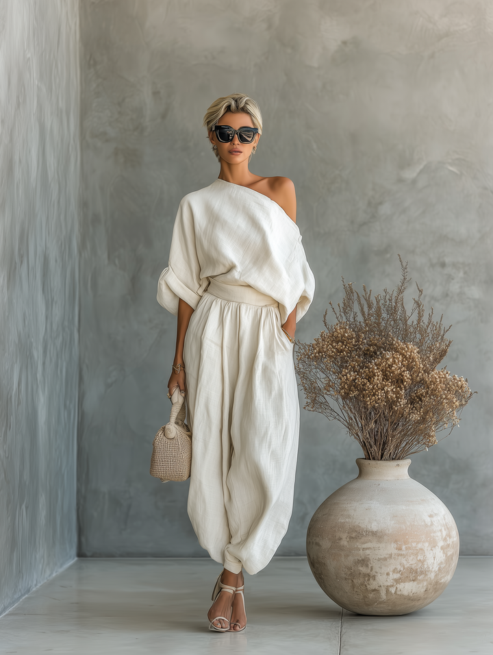 Conjunto de lino con pantalones y diseño de hombros descubiertos