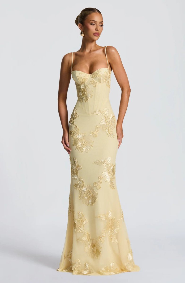 Maxi Vestido Ajustado con Detalles de Encaje