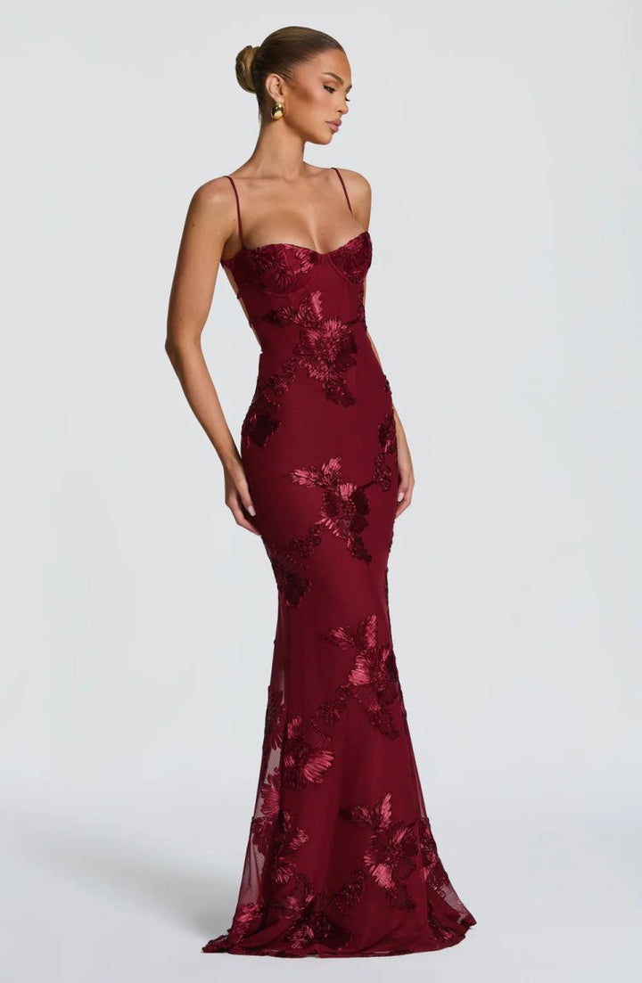 Maxi Vestido Ajustado con Detalles de Encaje
