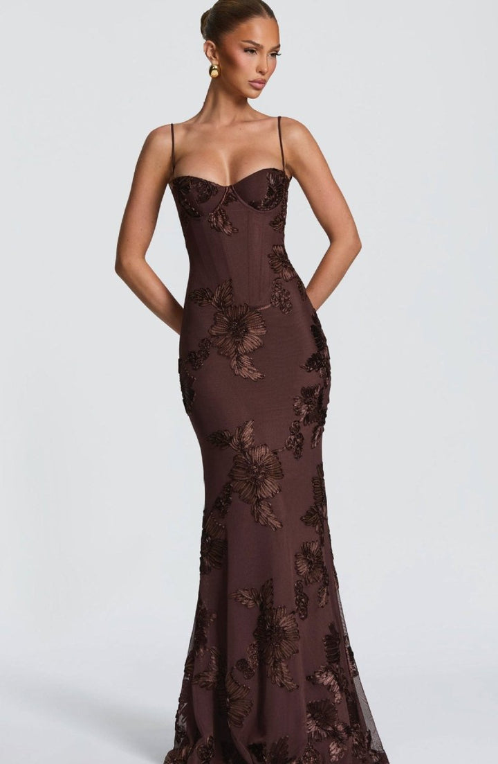 Maxi Vestido Ajustado con Detalles de Encaje