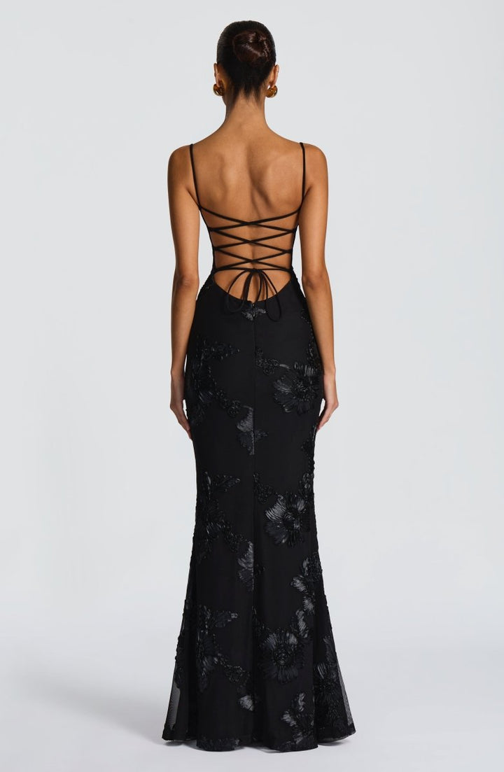 Maxi Vestido Ajustado con Detalles de Encaje