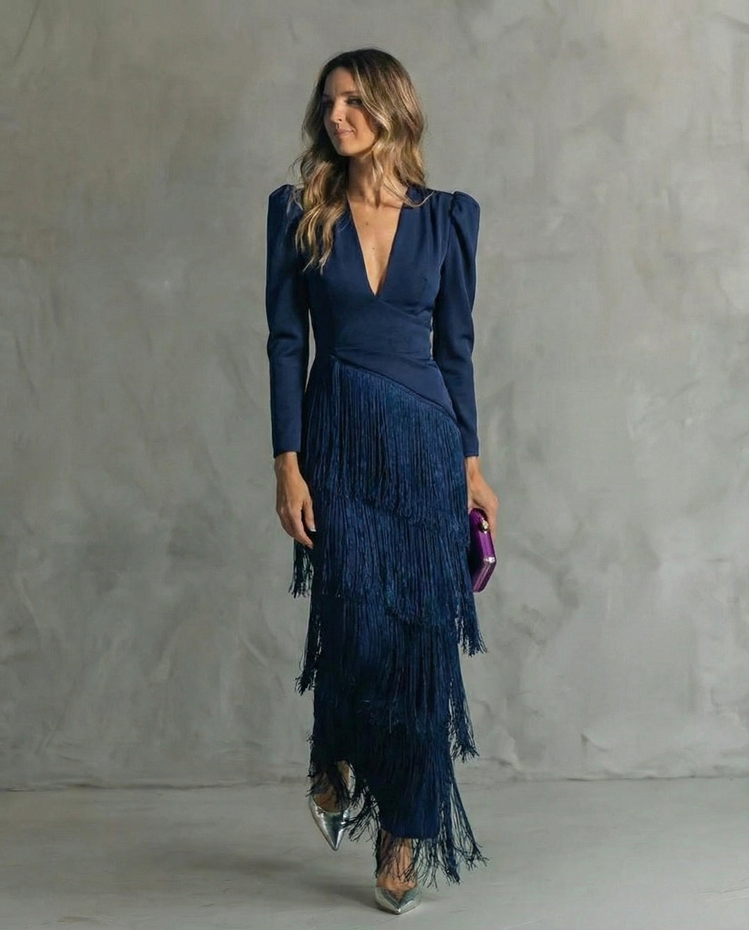 Clara | Vestido Chic con Mangas de Flecos