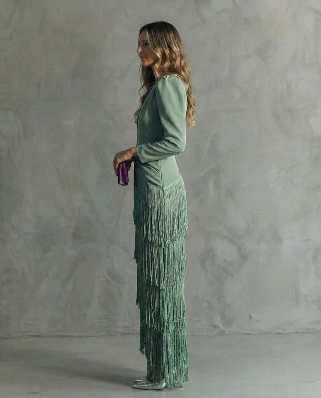 Clara | Vestido Chic con Mangas de Flecos
