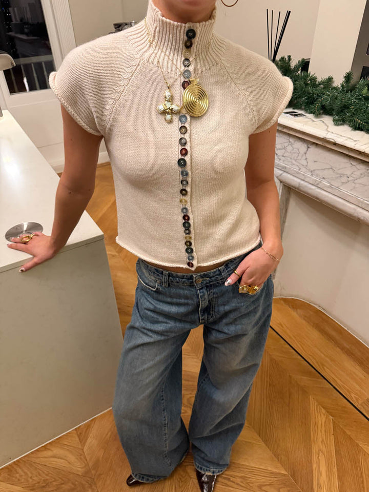 Suéter de punto corto con botones – Beige y blanco roto